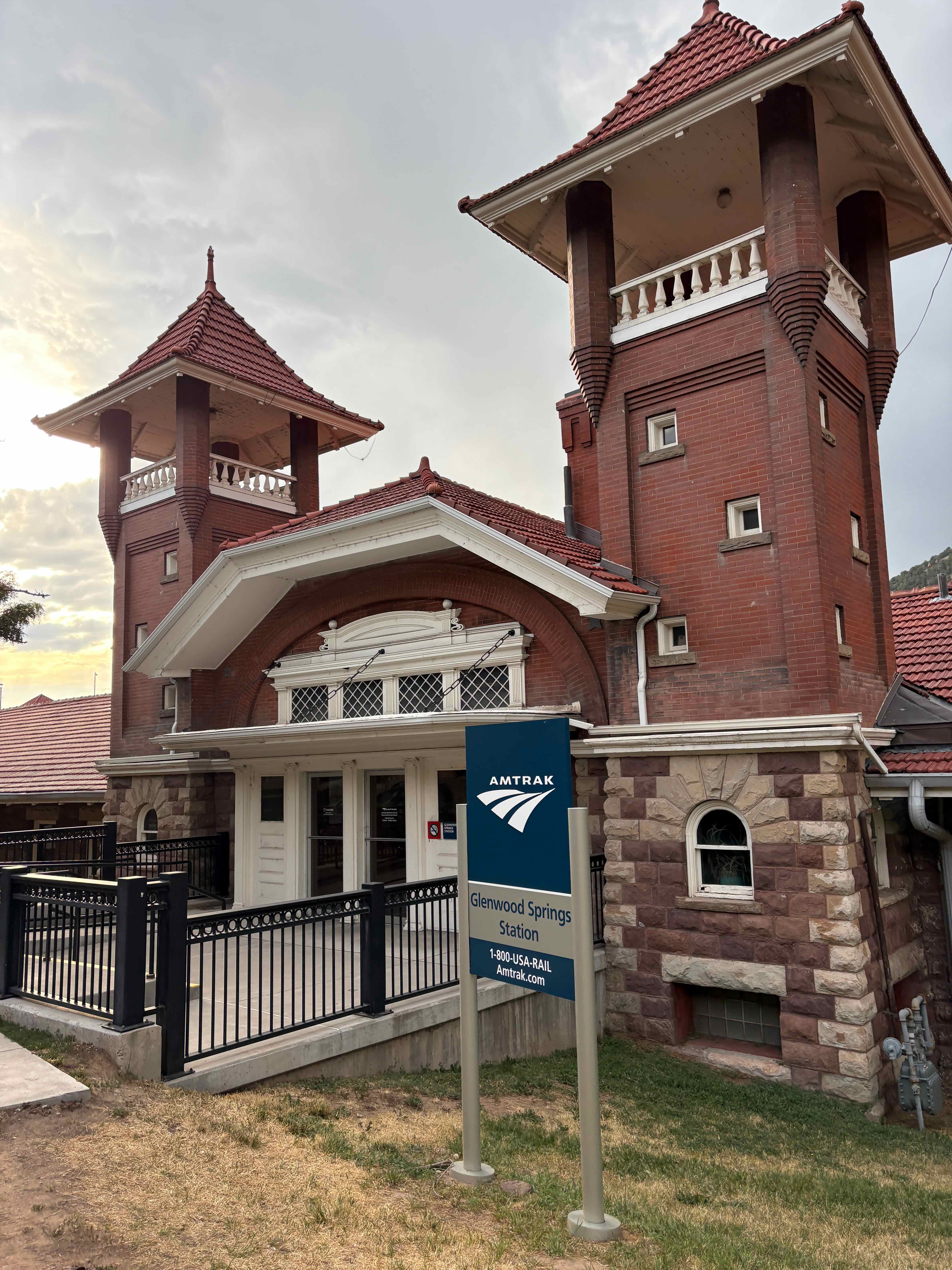 Glenwood Springs Amtrak station