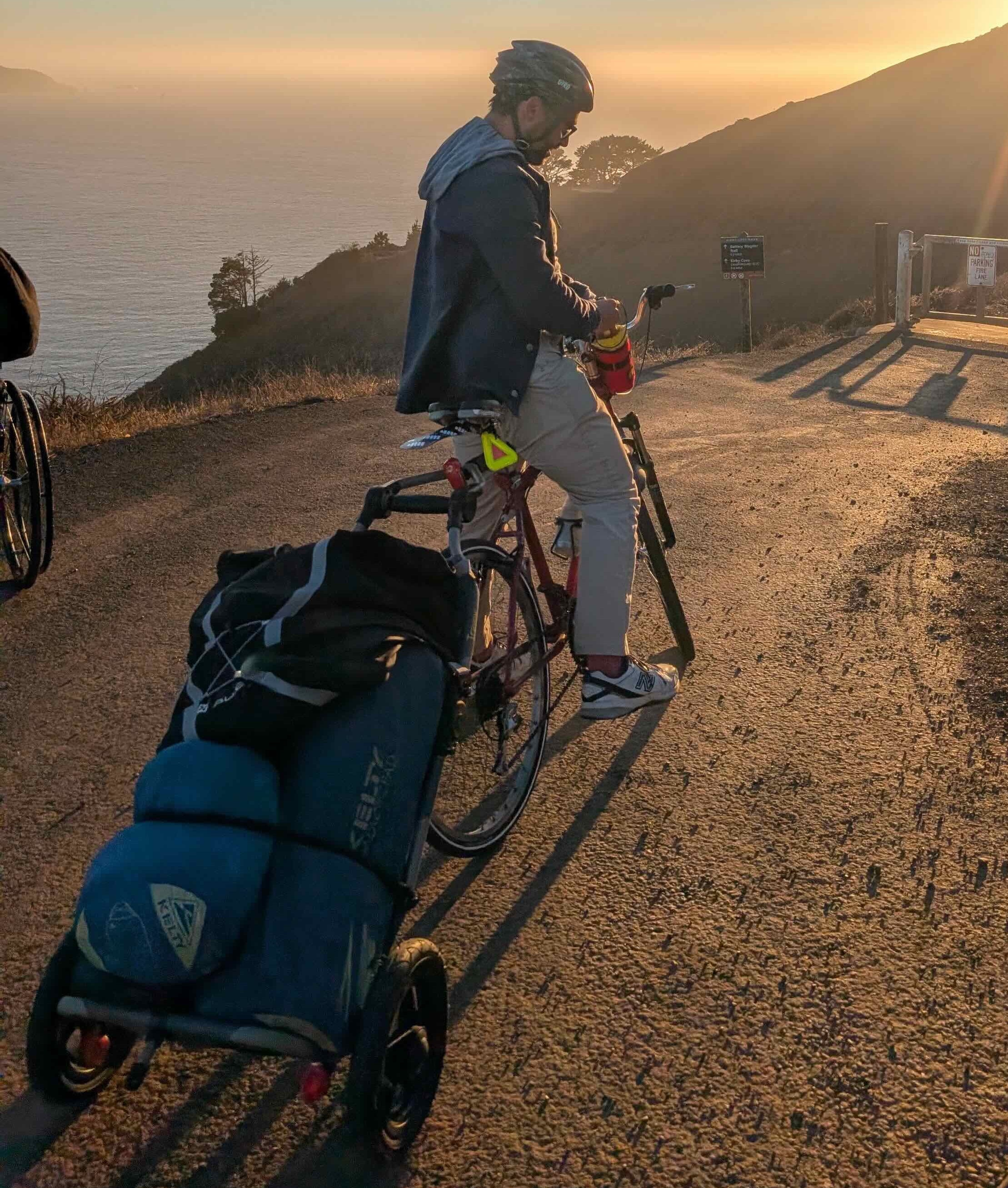 Bikecamping with the Travoy trailer