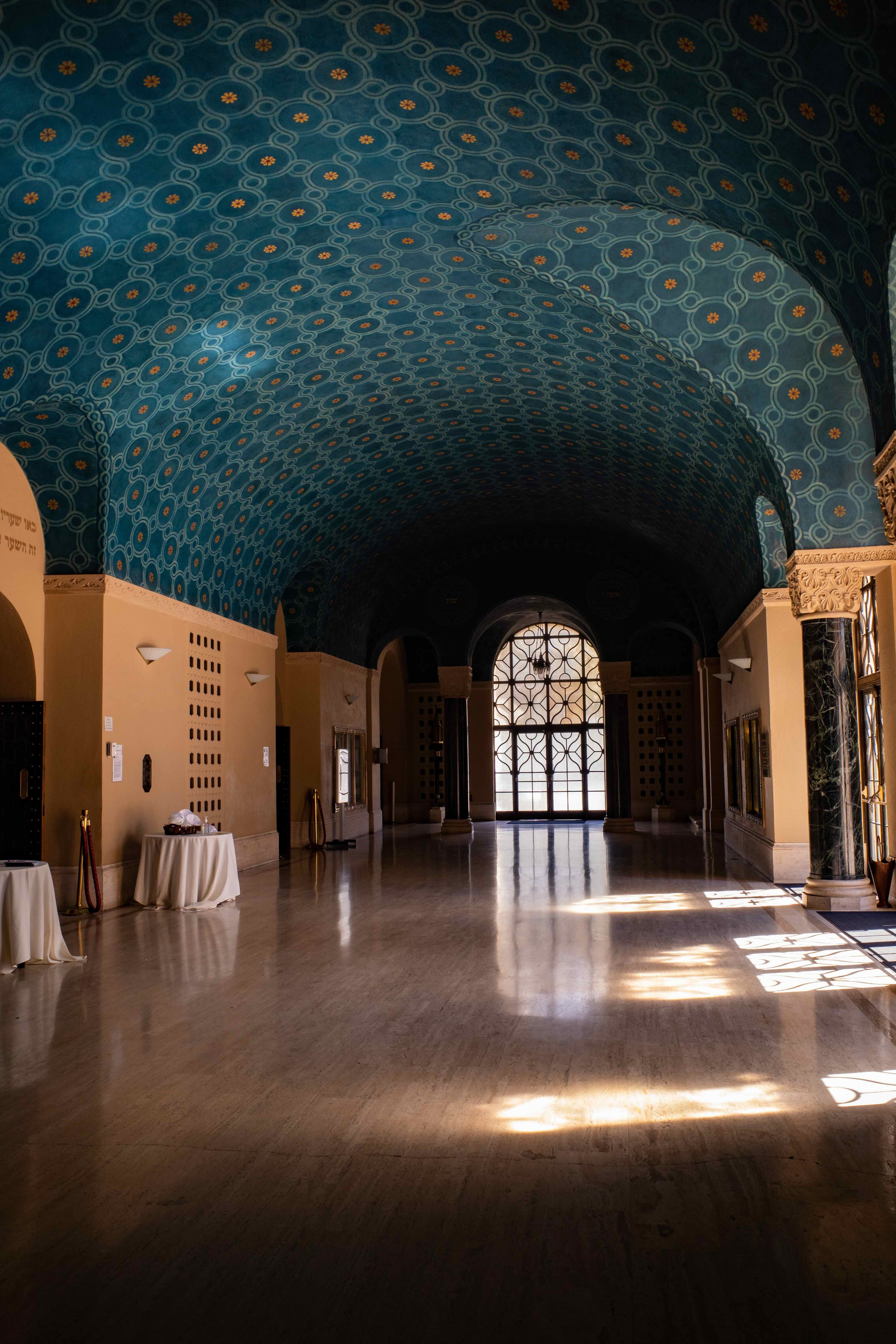 the hallway/antechamber outside of the main hall of congregation emanu-el