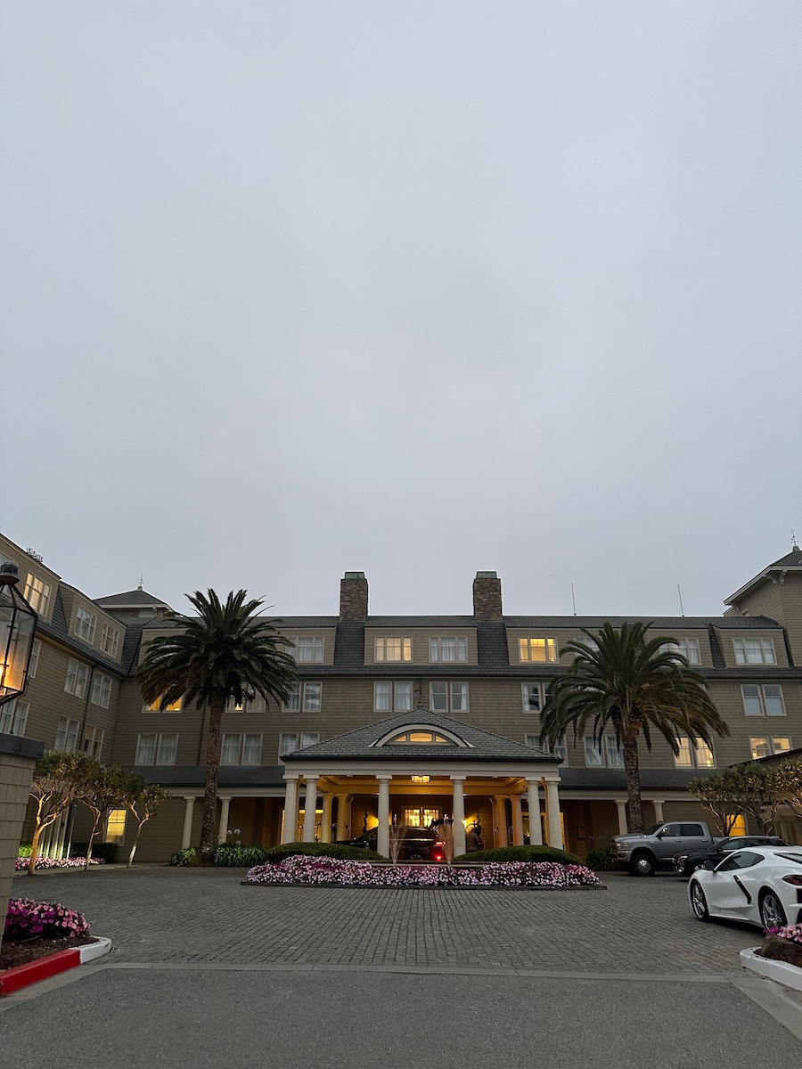 entrance to ritz carlton half moon bay