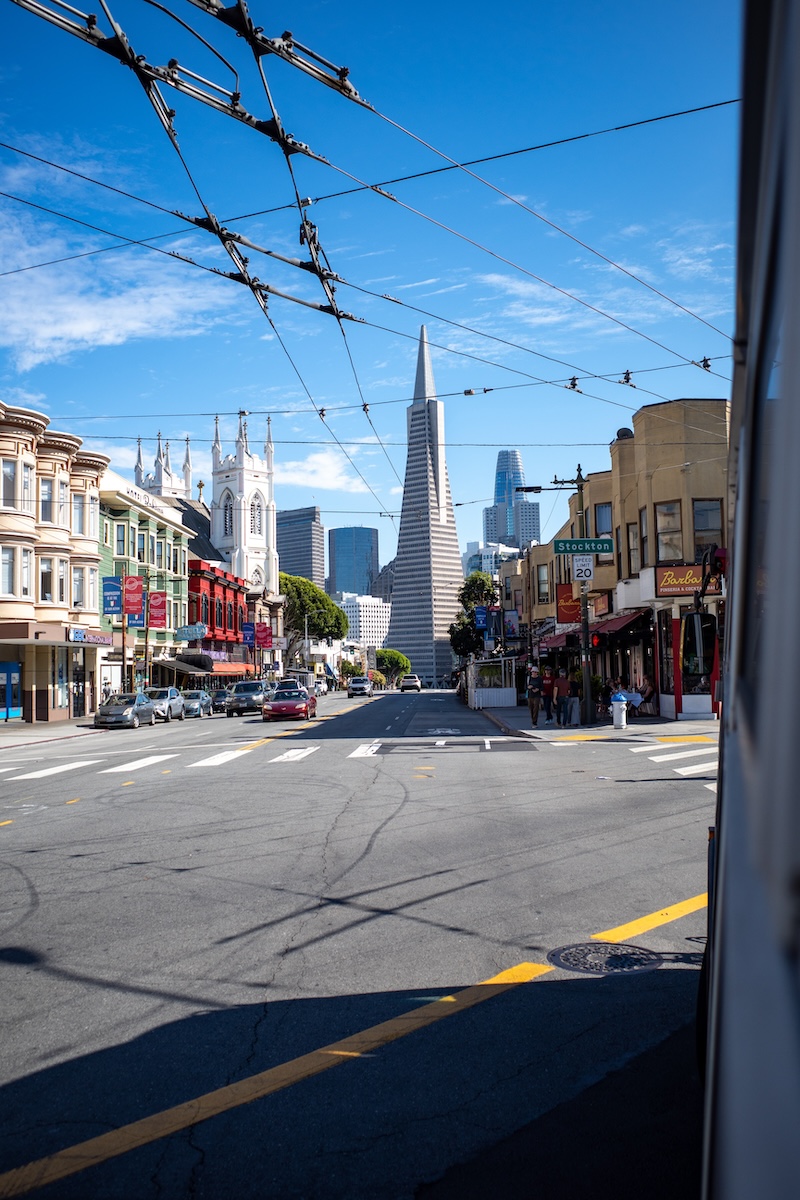 columbus towards transamerica pyramid